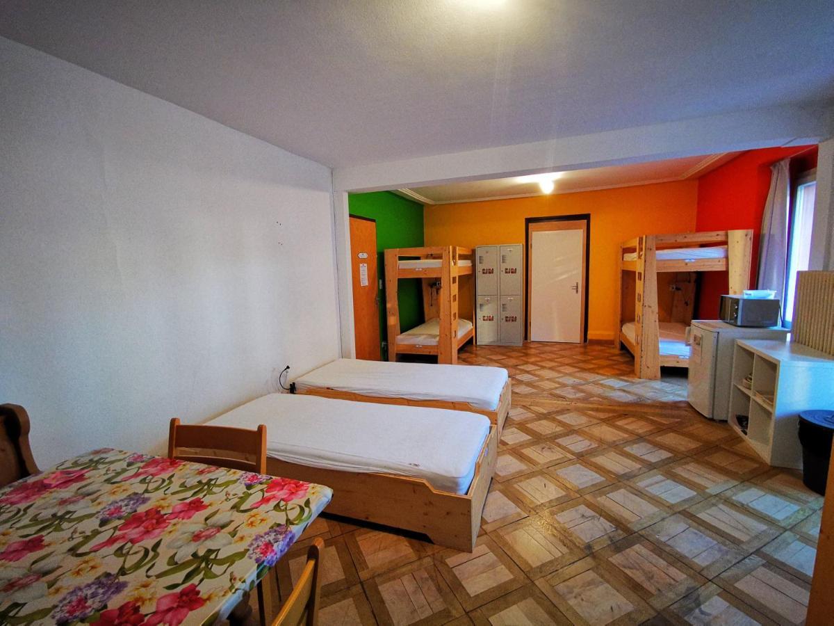 Downtown Hostel Interlaken Esterno foto