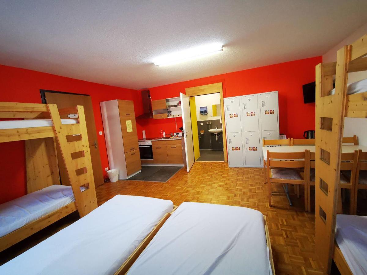 Downtown Hostel Interlaken Esterno foto